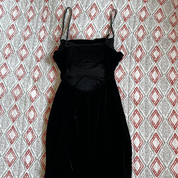 Urban Outfitter Mallory Velvet Mini Dress Size XS Color: Black - Picture 9 of 10